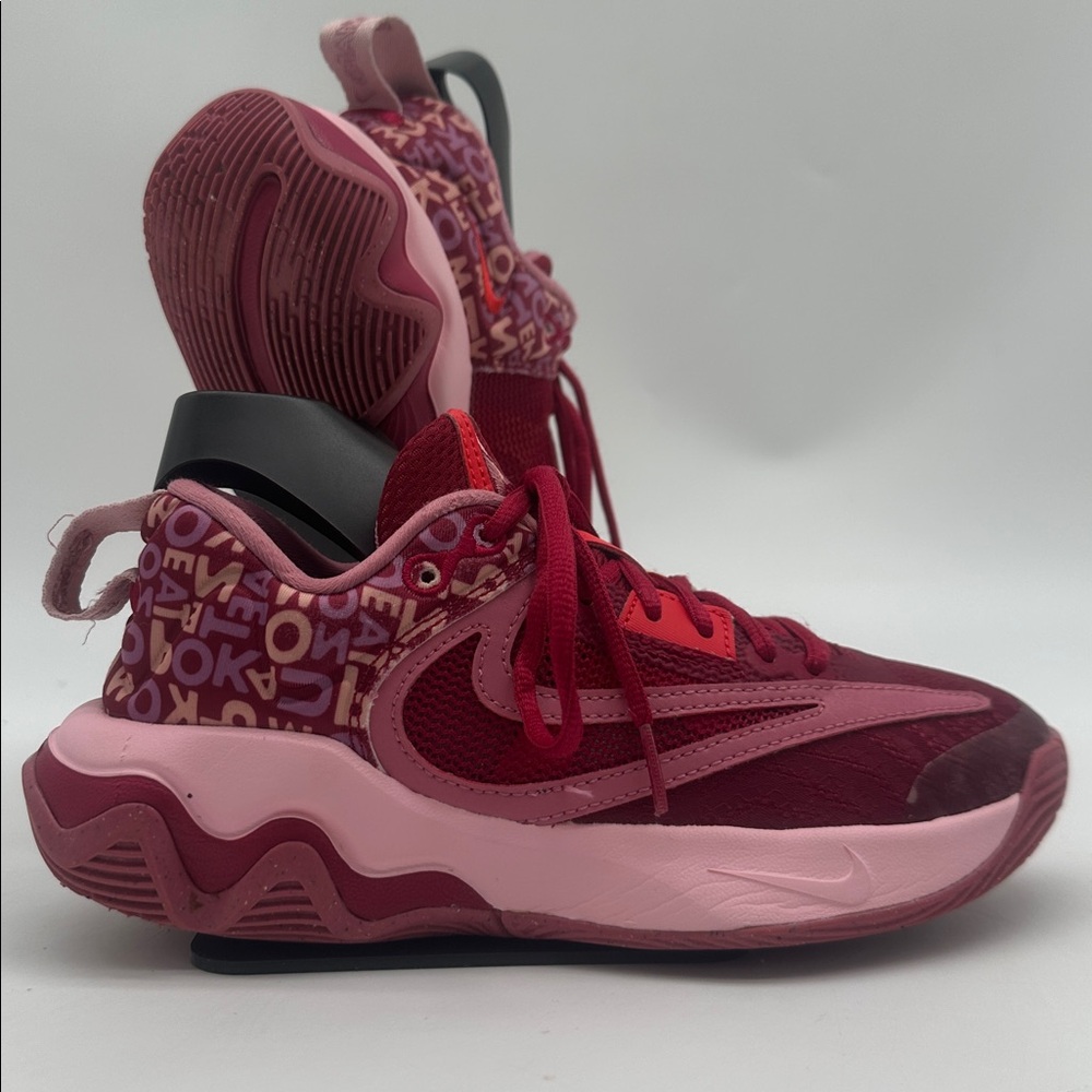 Nike Giannis Youth Immortality 3 EP 'Alphabet Bros' Pink - Burgundy Size 3.5Y